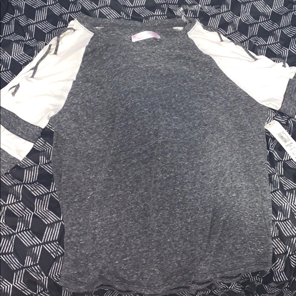 Long sleeve criss crossed shirt